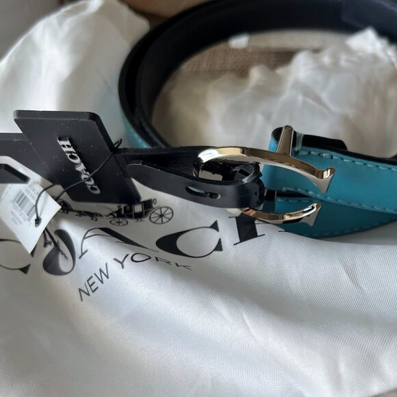 Coach Belt Signature Buckle Sz Medium Light Blue/Turquoise Brand New W/ Tag - Picture 3 of 3
